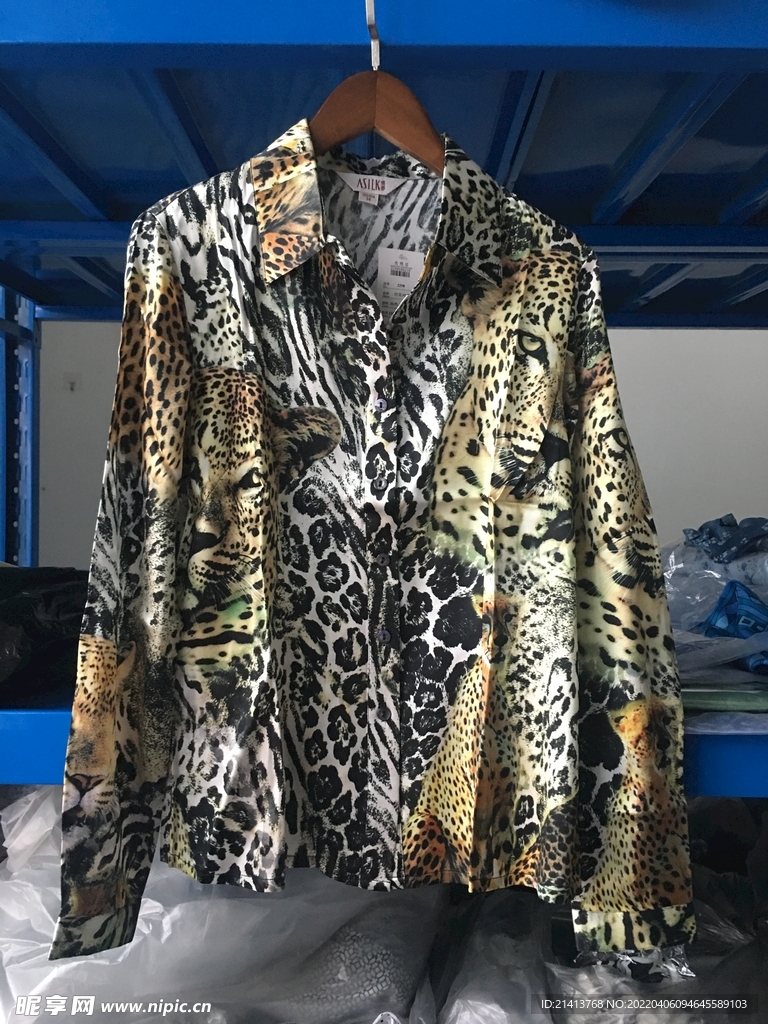 女性服饰服装