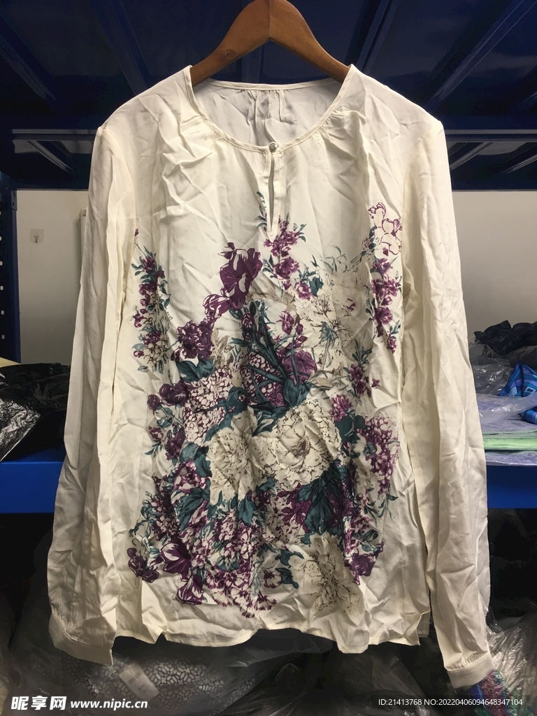 女性服饰服装
