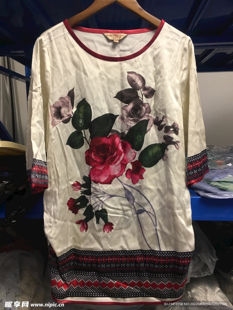 女性服饰服装