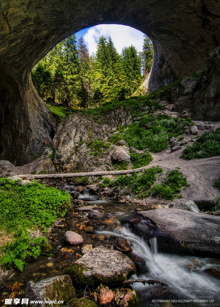 山涧