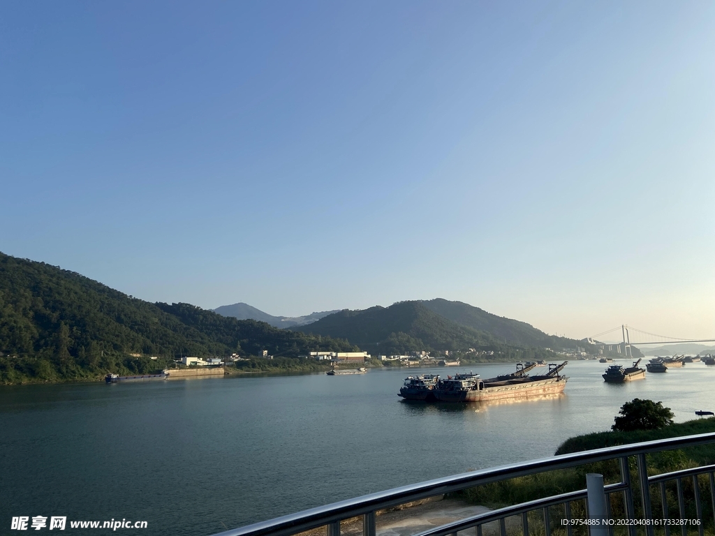 河堤风景