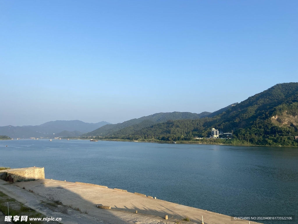 河堤风景