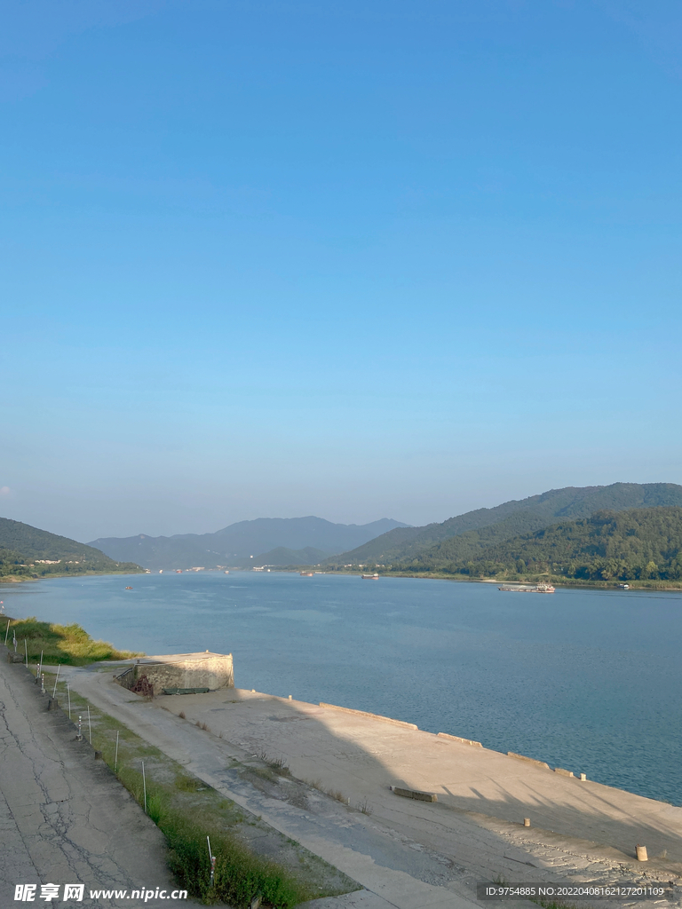 河堤风景