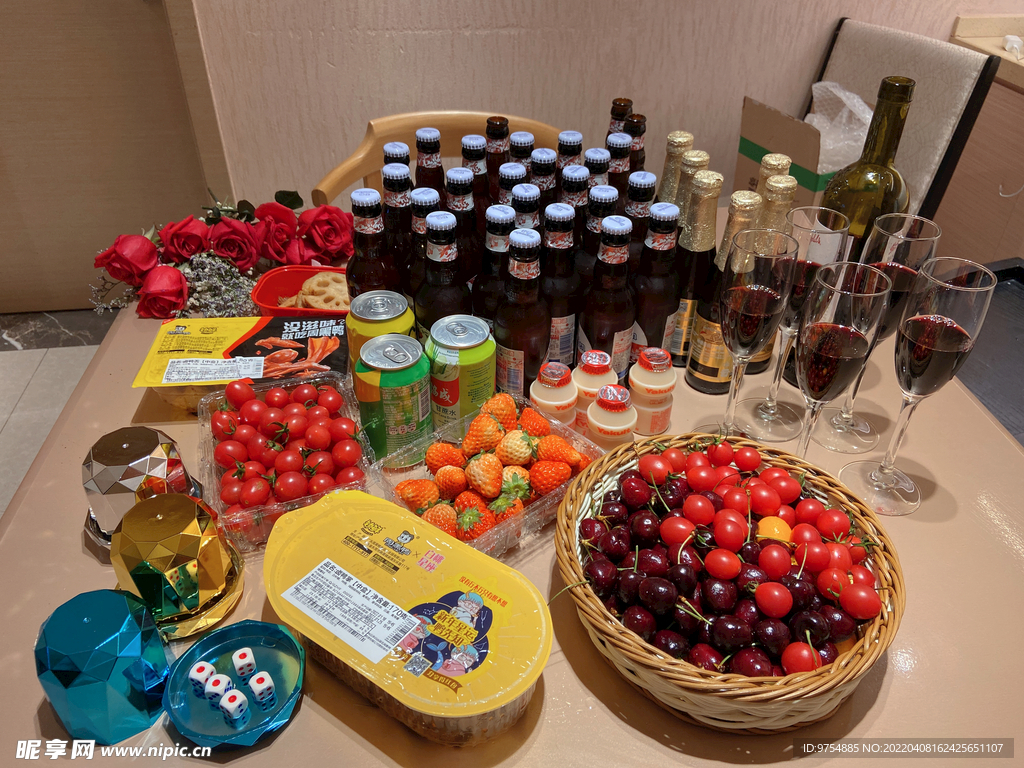 酒水美食
