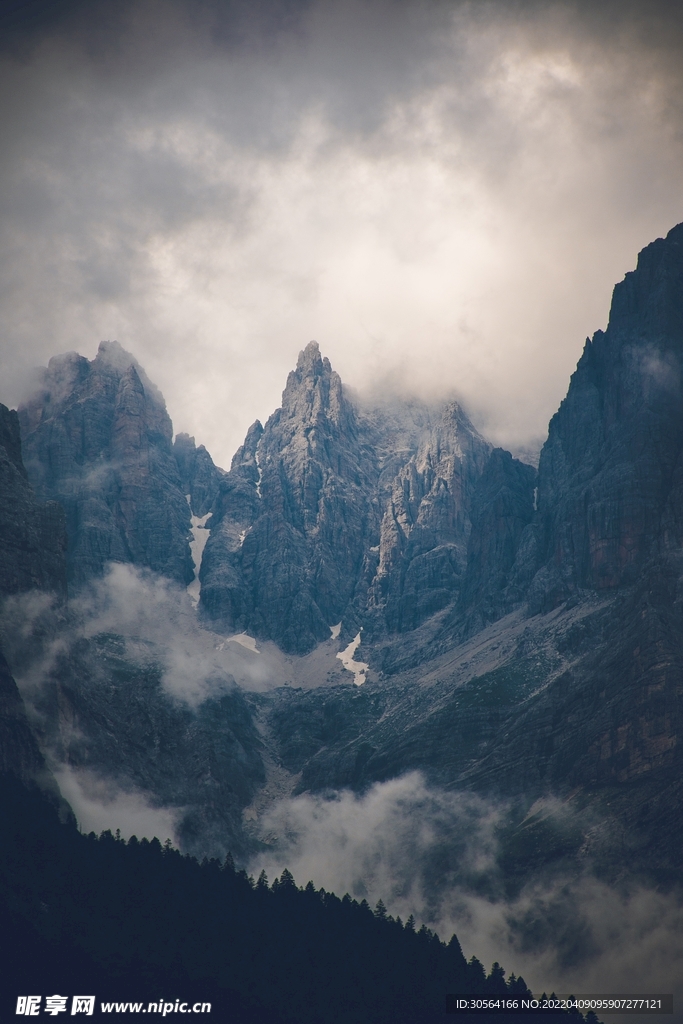 户外湖面自然景观