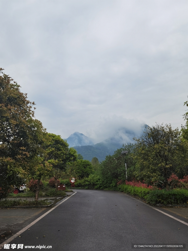 雨后乡村