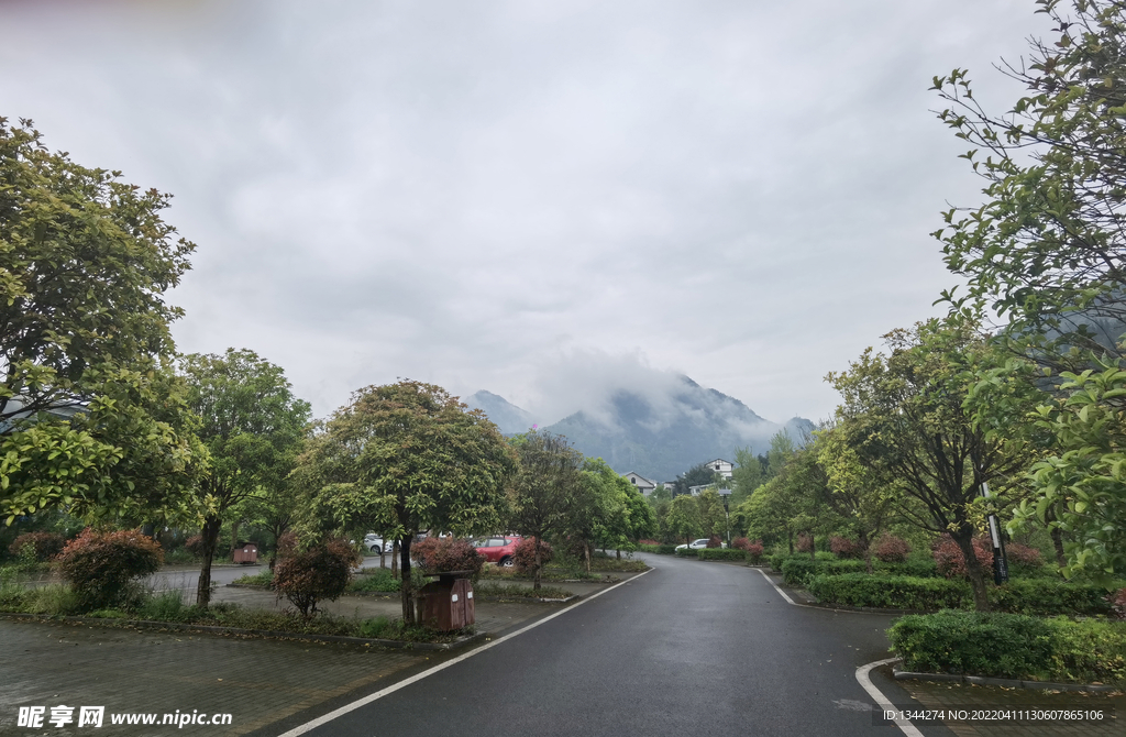 雨后乡村