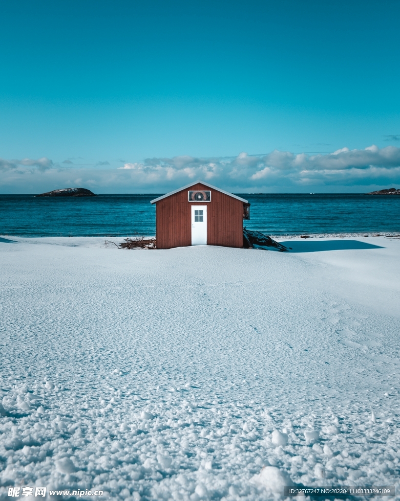 雪中小屋