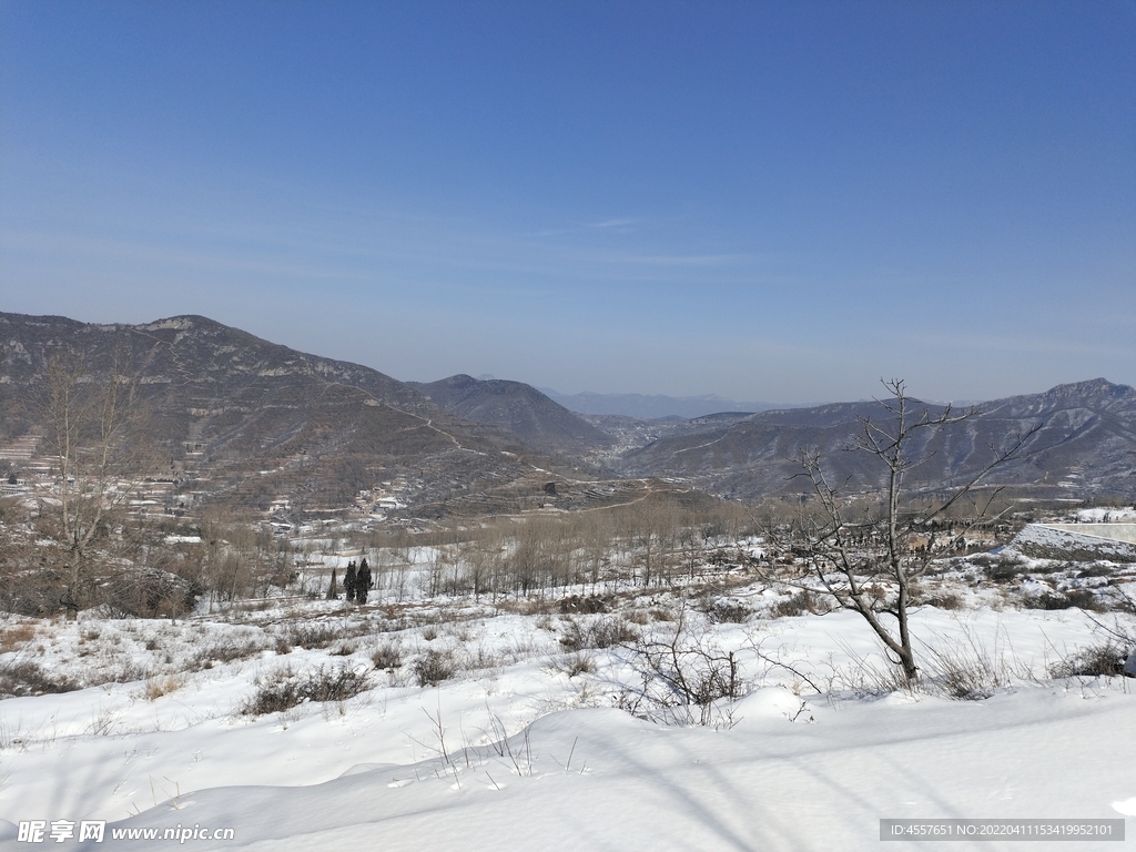 大山雪景