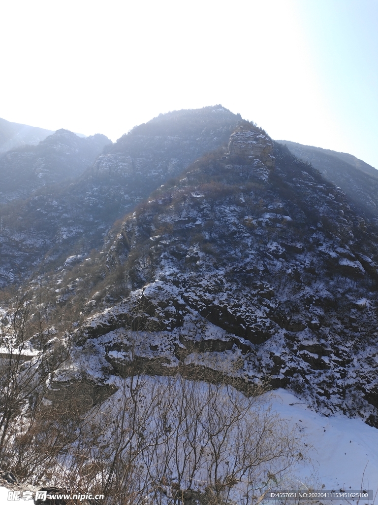 大山雪景