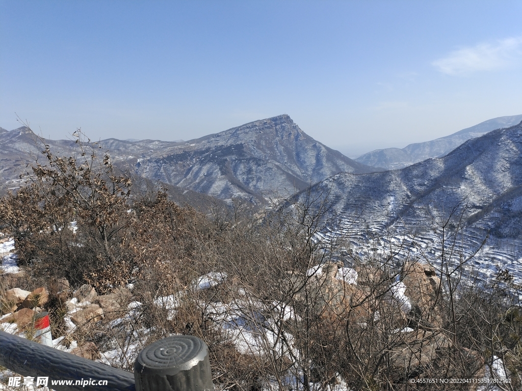 大山雪景