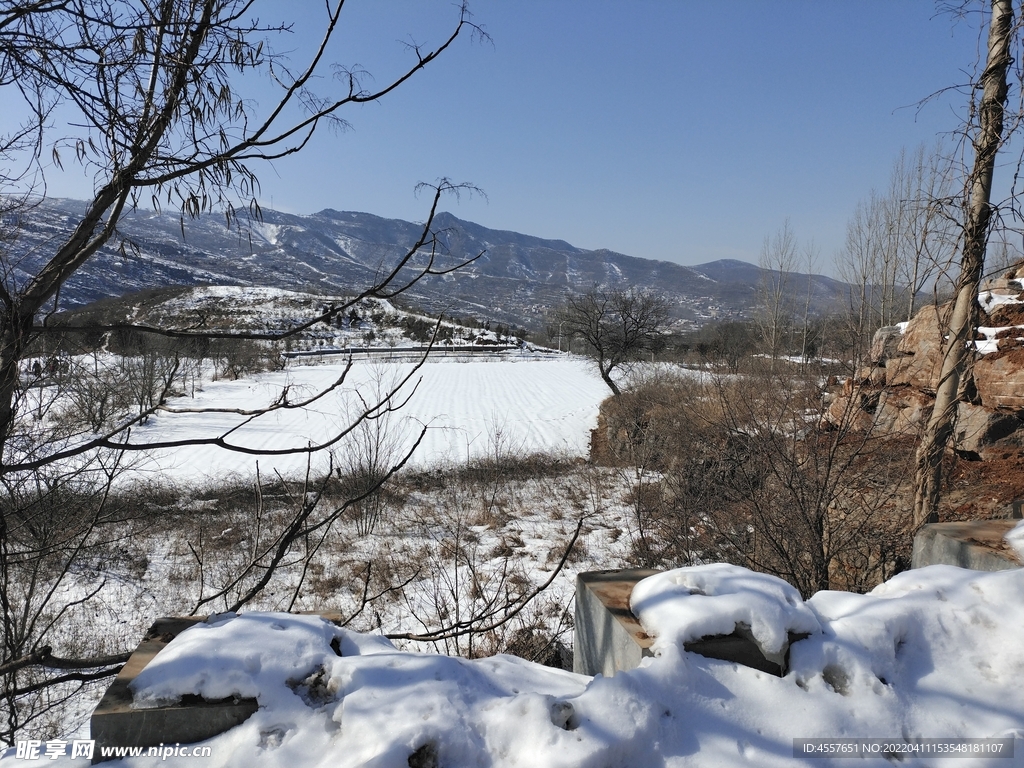 大山雪景