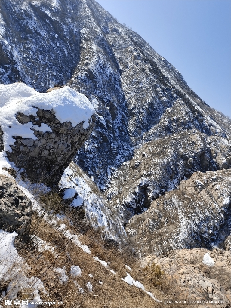 大山雪景