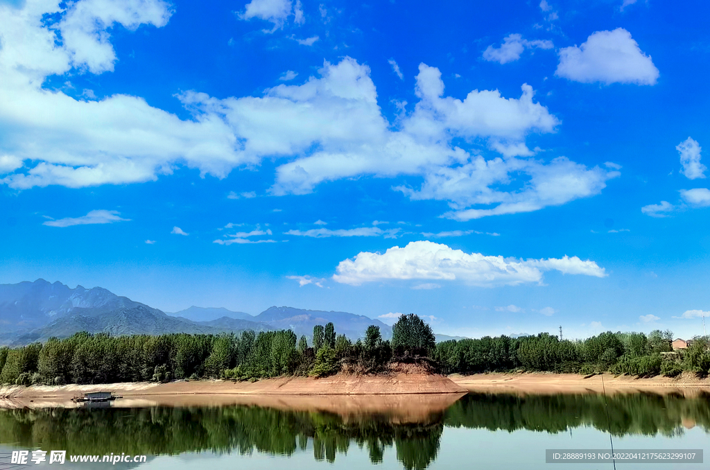 秦岭山下许家湾水库