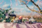 桌子上的茶具