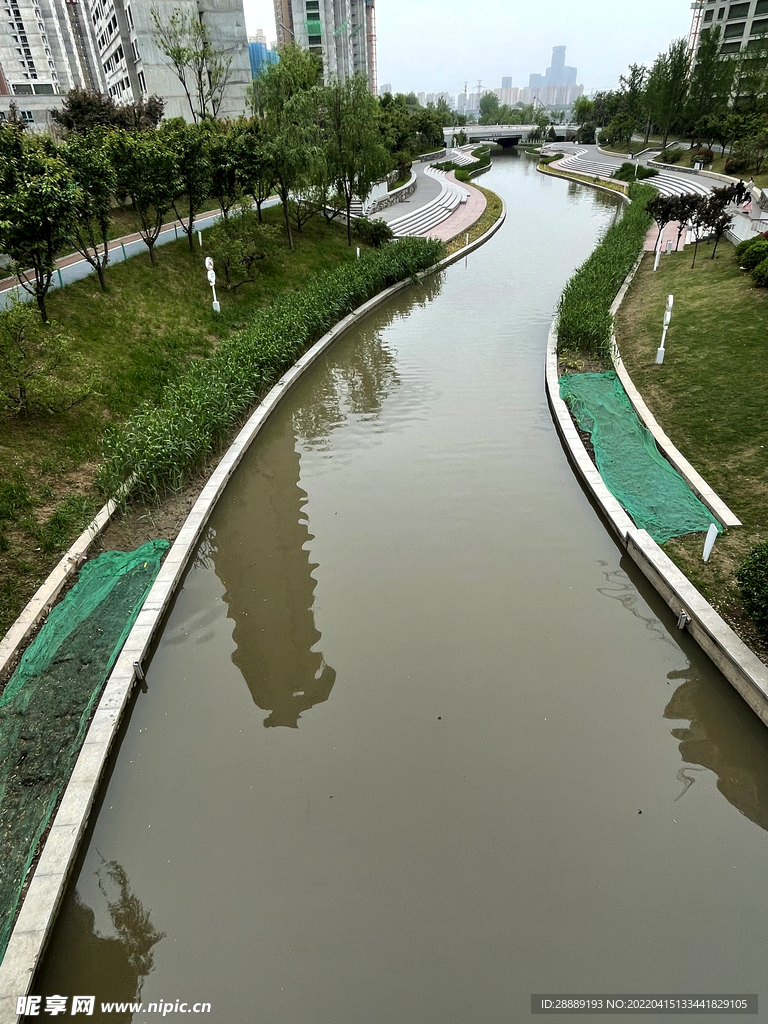 污水河改造的公园