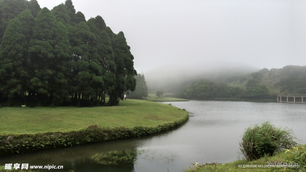 森林与湖泊