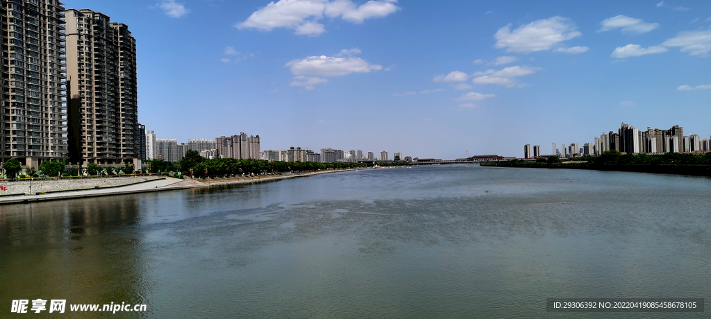 湖  