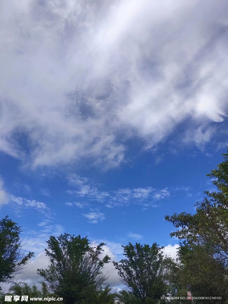 天空