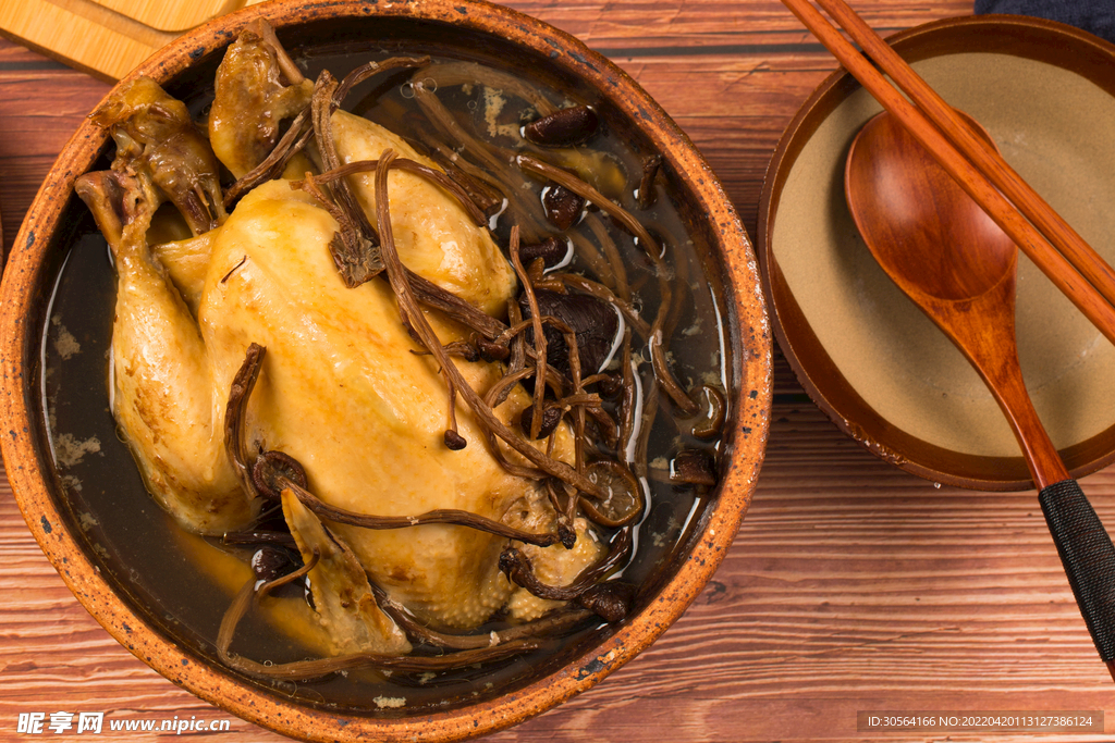 茶树菇鸡汤美食