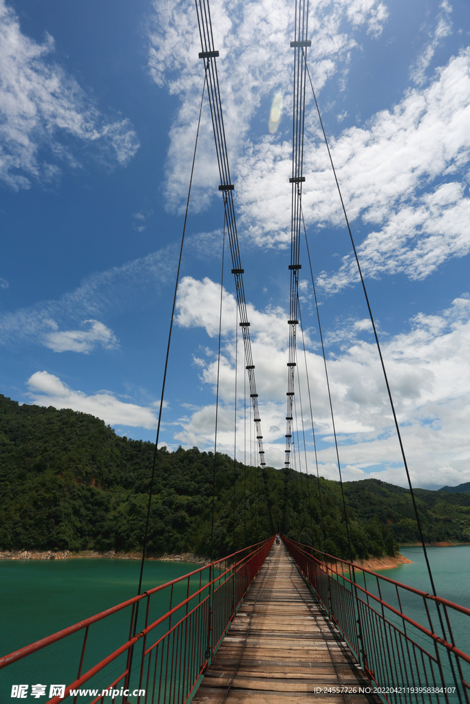 白廊风景区 吊桥