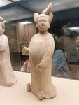 唐代侍女俑