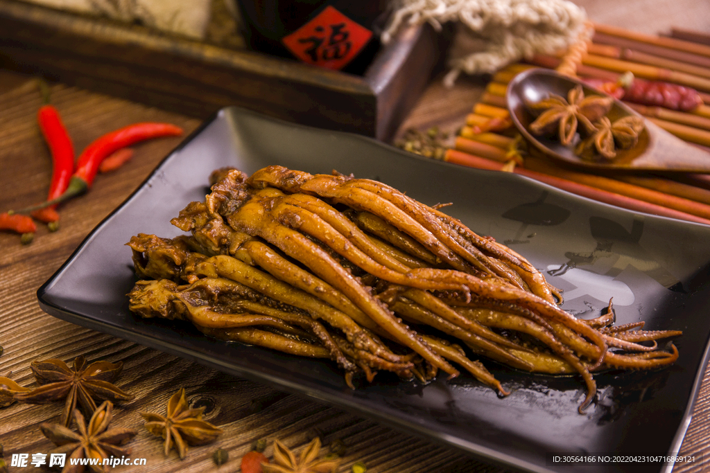 卤菜鱿鱼美食
