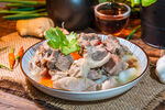 炖羊肉美食
