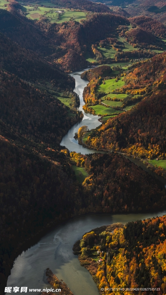 山 