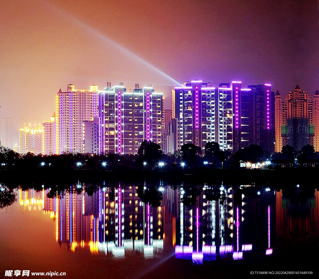 孔目江夜景