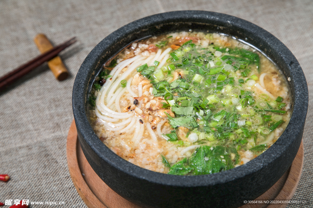 石锅面条美食