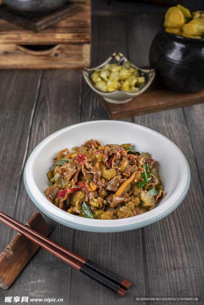 辣椒炒肉下饭菜美食