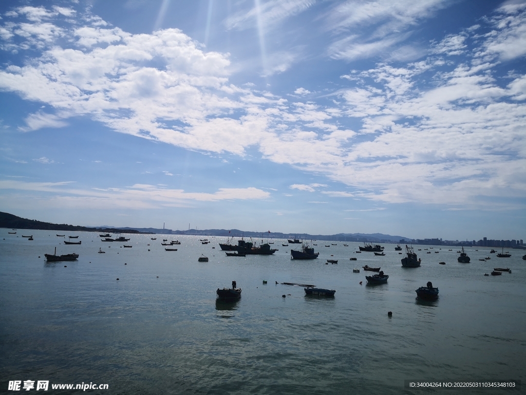 海边小船 停泊港湾