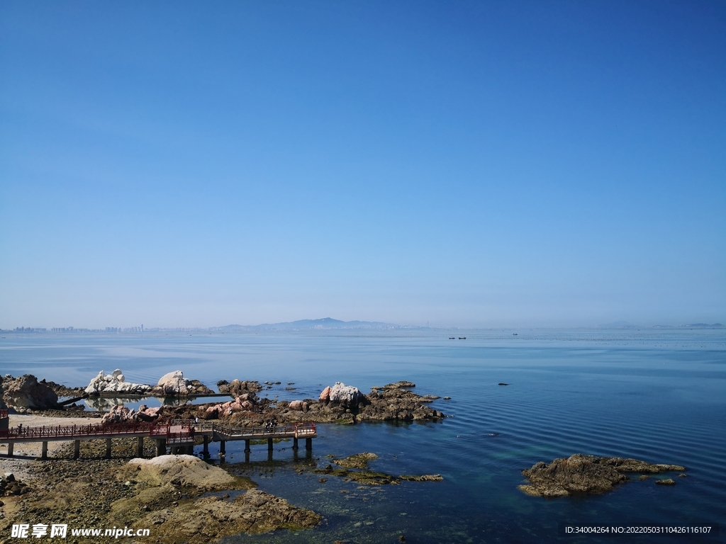 蓝天 大海 礁石 天空 海边 