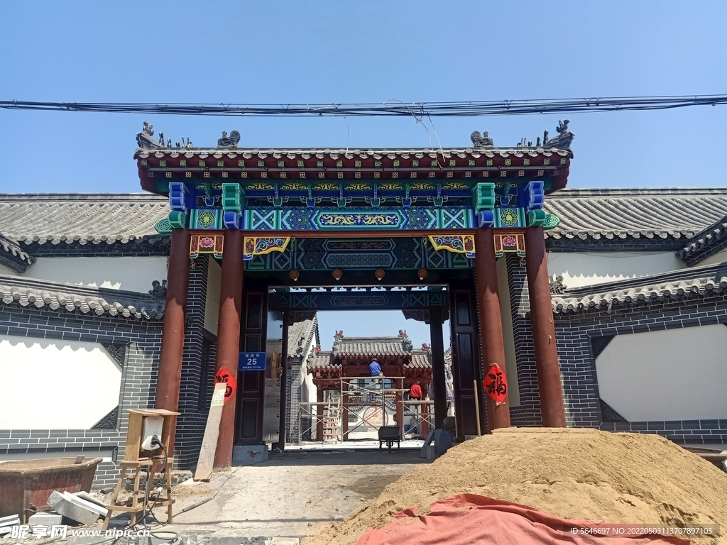 古建筑大门