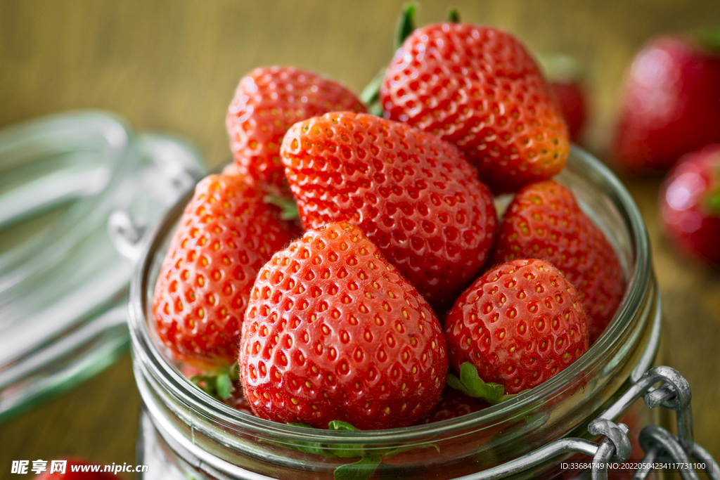  草莓水果图片