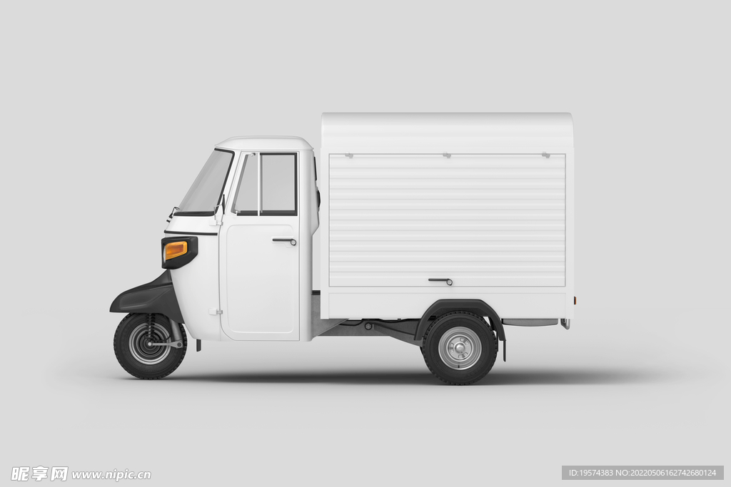 踏板摩托车