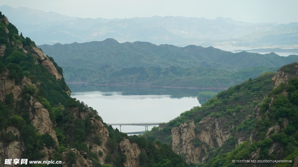 远山景色