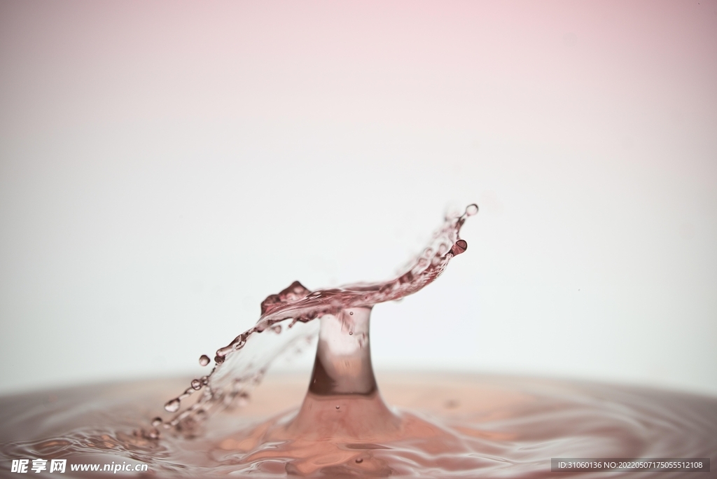 水