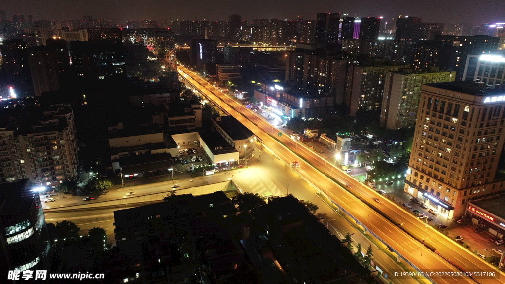 高架路夜景