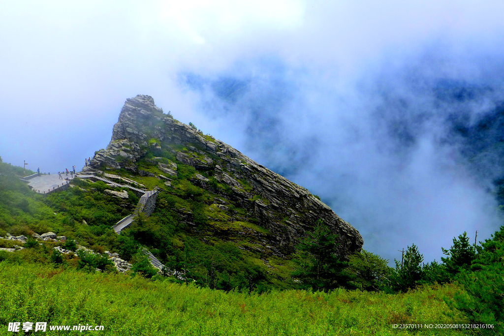 朱雀公园 美景  山峰  云雾