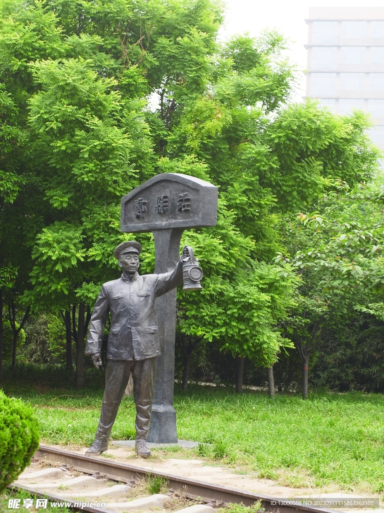 郑州东风渠雕像