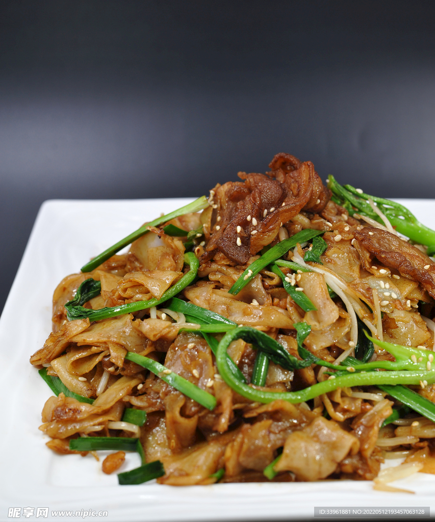 肉片炒粉