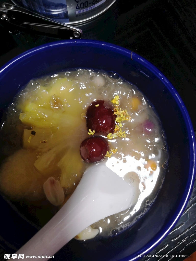 烤菠萝银耳羹
