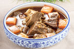 胡萝卜炖牛肉