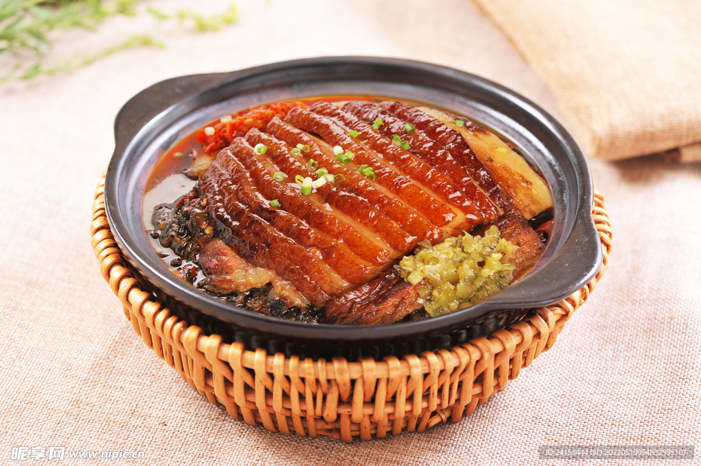 梅菜扣肉煲