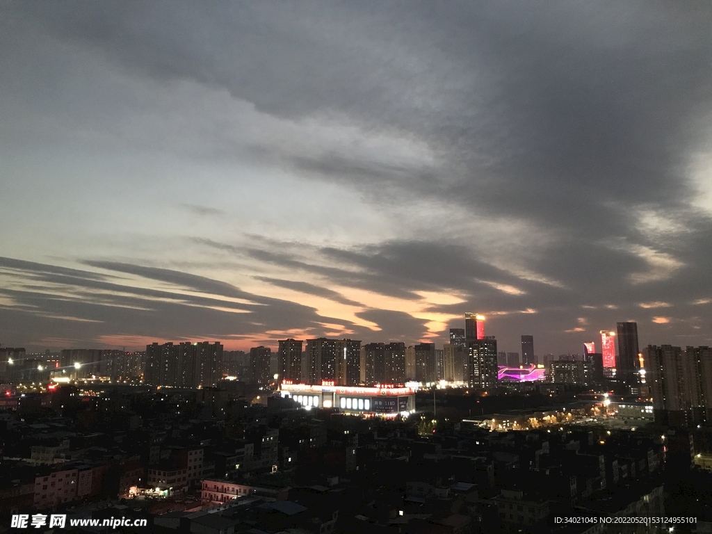 晚霞城市