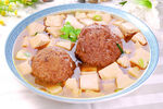 豆腐炖大丸子