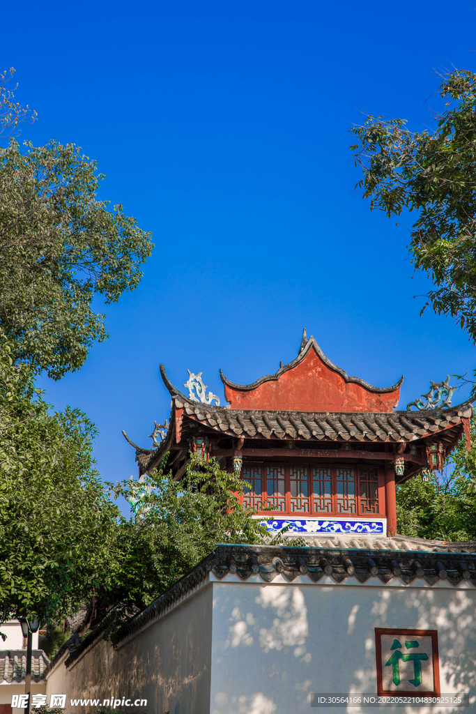 户外复古塔楼建筑