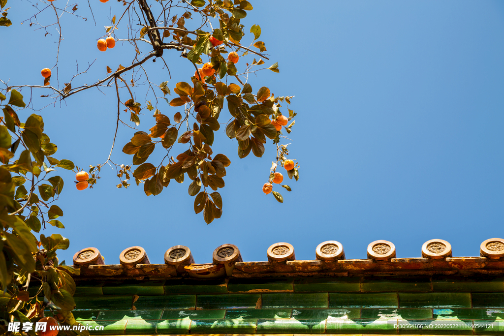 户外复古屋檐建筑